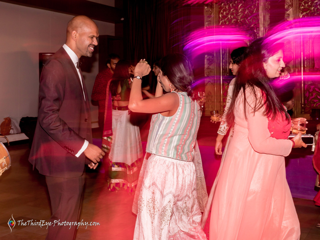 op-10-Candid-Wedding-Photographer-Big-Fat-South-Indian-Sangeet-Mehendi-2states-Wedding-Photography-Bangalore