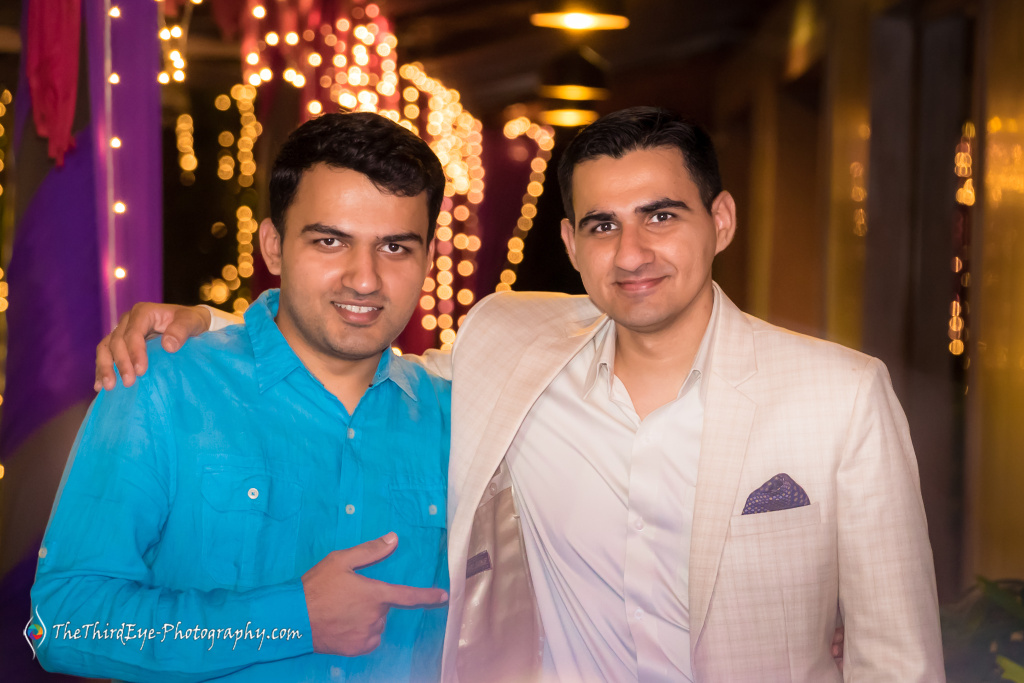 op-10-Candid-Wedding-Photographer-Big-Fat-South-Indian-Sangeet-Mehendi-2states-Wedding-Photography-Bangalore