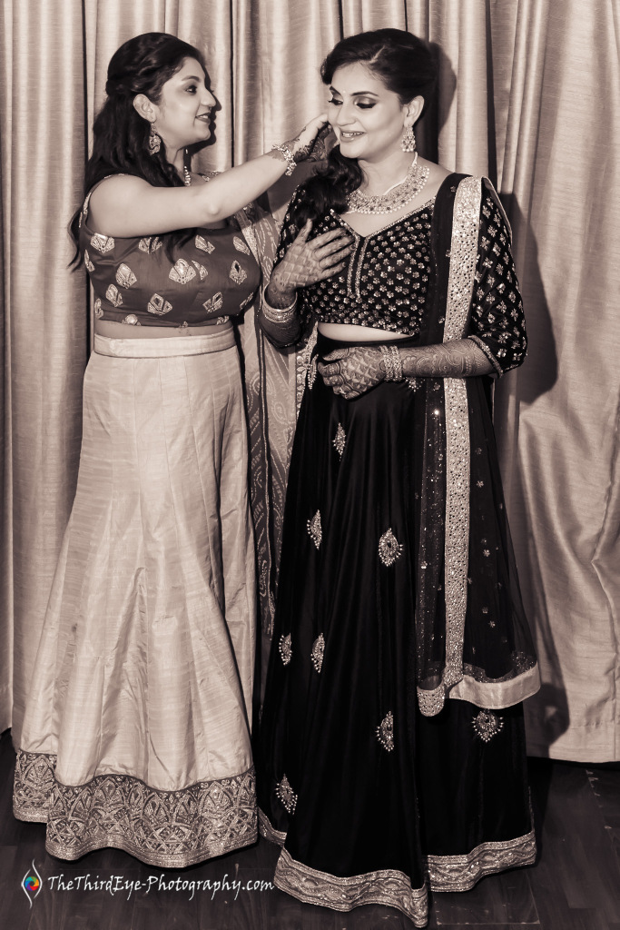 op-10-Candid-Wedding-Photographers-Big-Fat-South-Indian-Wedding-Photography-Royal-Orchid-Bangalore