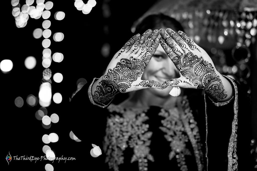 op-10-Candid-Wedding-Photographers-Big-Fat-South-Indian-Wedding-Photography-Royal-Orchid-Bangalore