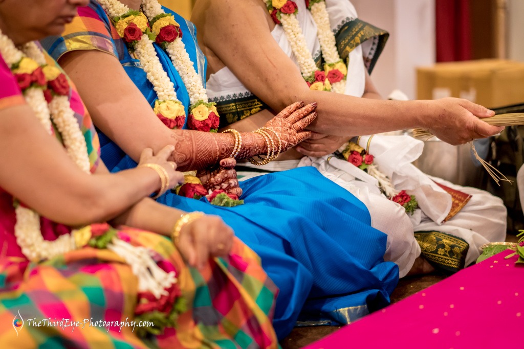 op-10-Candid-Wedding-Photographers-Big-Fat-South-Indian-Wedding-Photography-Royal-Orchid-Bangalore