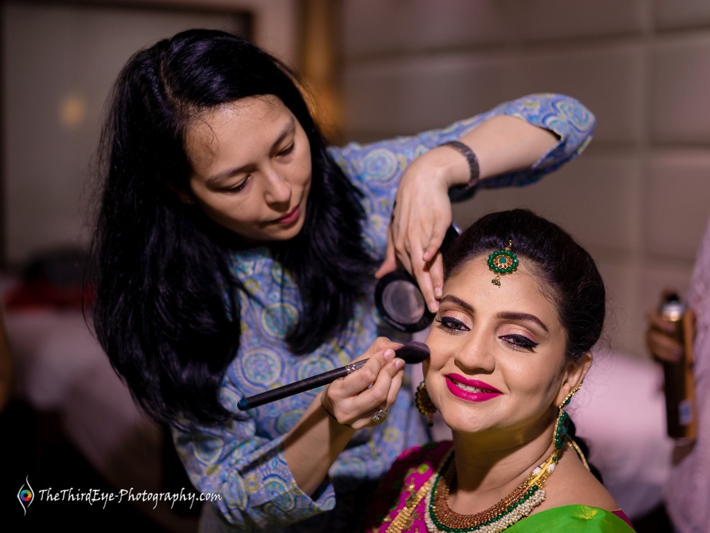 op-10-Candid-Wedding-Photographers-Big-Fat-South-Indian-Wedding-Photography-Royal-Orchid-Bangalore