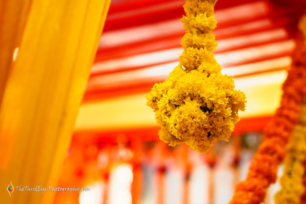 op-10-Candid-Wedding-Photographers-Big-Fat-South-Indian-Wedding-Photography-Royal-Orchid-Bangalore