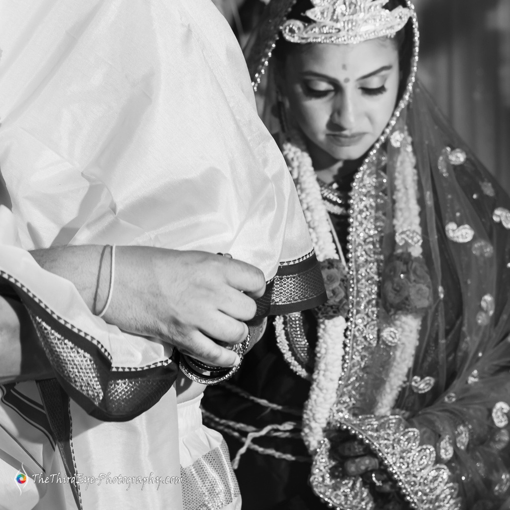 op-10-Candid-Wedding-Photographers-Big-Fat-South-Indian-Wedding-Photography-Royal-Orchid-Bangalore