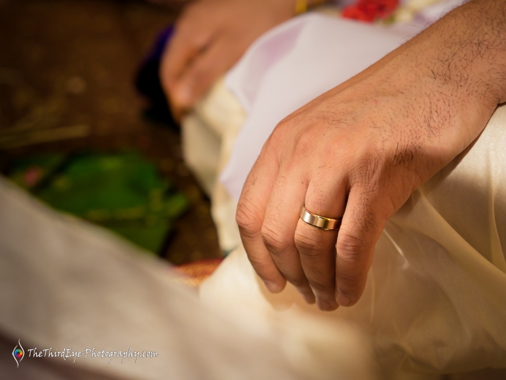 op-10-Candid-Wedding-Photographers-Big-Fat-South-Indian-Wedding-Photography-Royal-Orchid-Bangalore