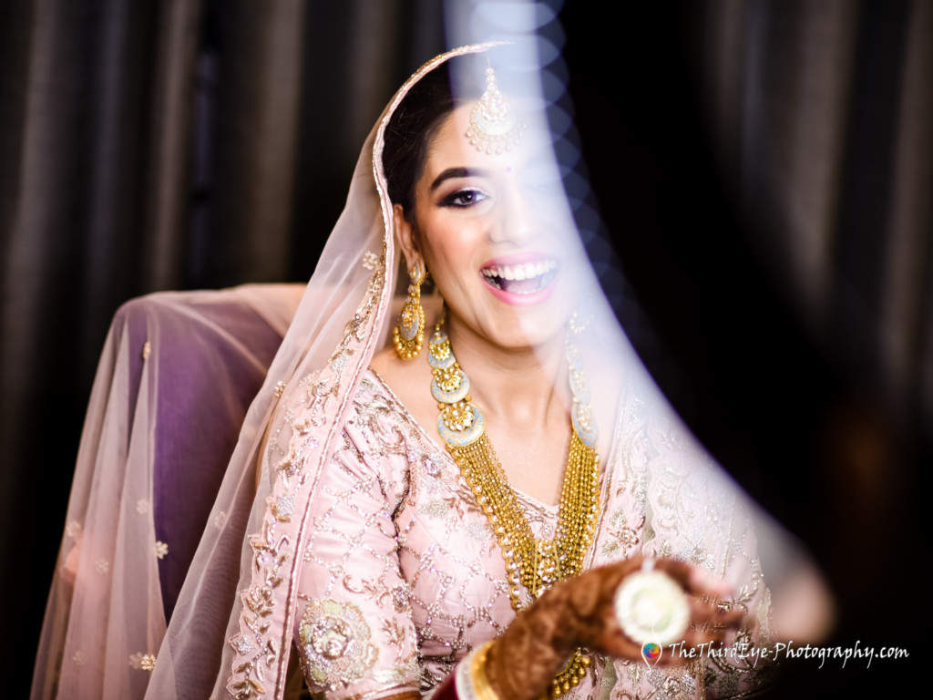 Top-10-Best-Candid-wedding-photographer-big-fat-indian-destination-wedding-ceremony-photography-Bengaluru-lehnga