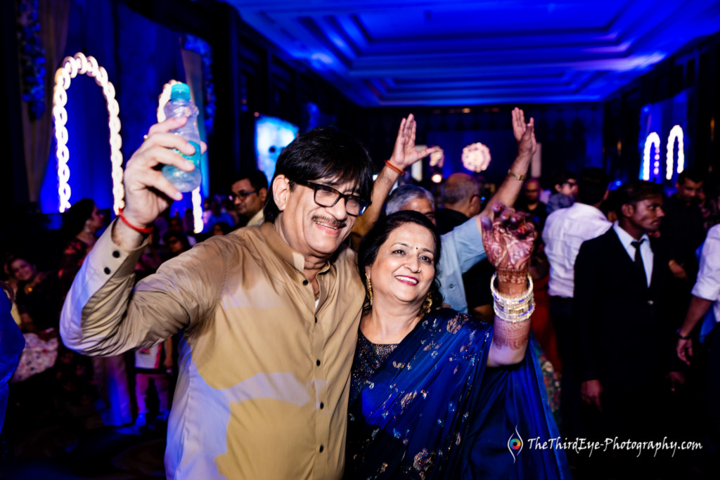Top-10-Best-Candid-wedding-photographer-big-fat-indian-destination-engagement-ceremony-photography-Bengaluru